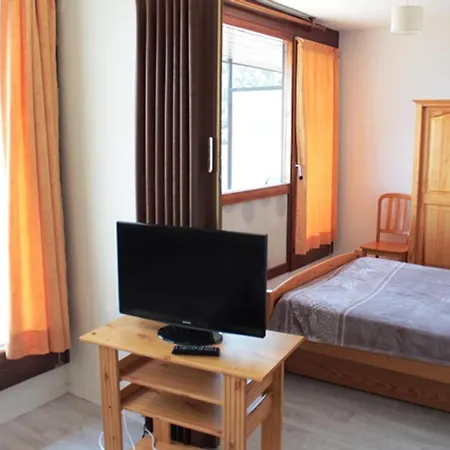 5 Pers Au Pied Des Pistes Avec Wi-fi - Fr-1-814-41 * Besse-et-Saint-Anastaise